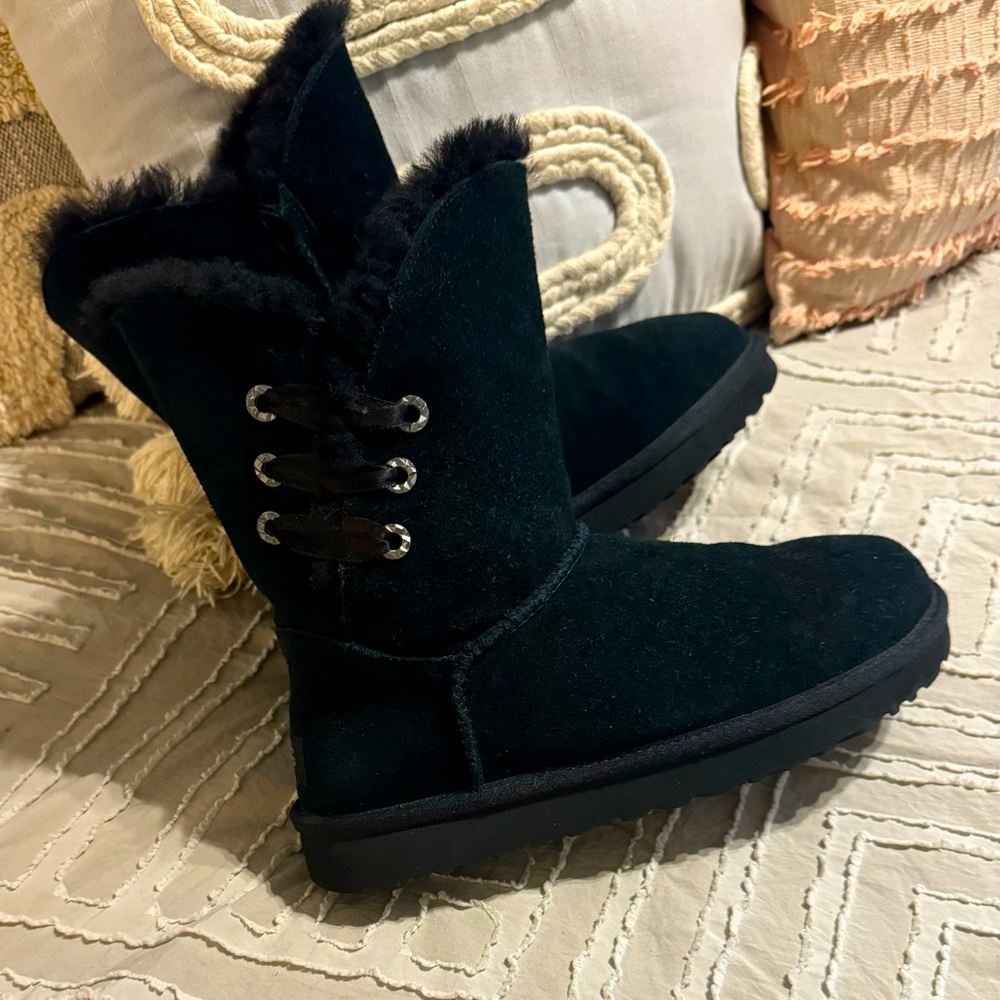 Ugg Mid Calf